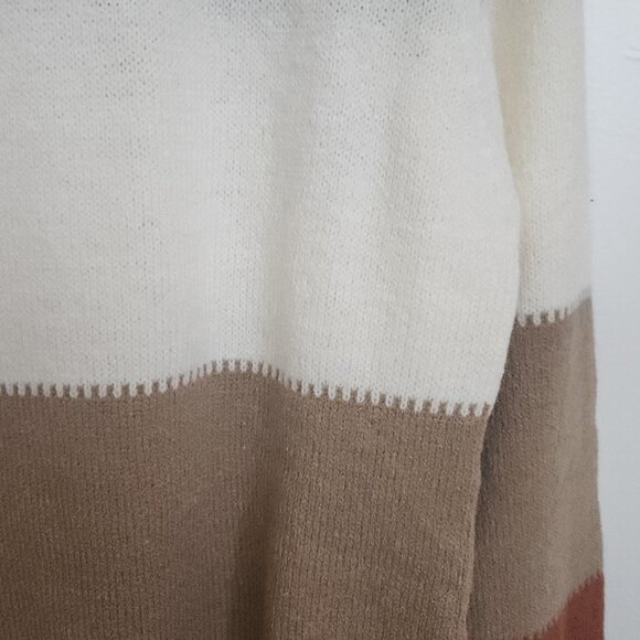 Brand New Women's Light Sweater - Picture 2 of 6
